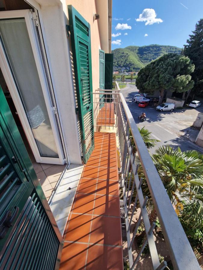 Palm House Διαμέρισμα Αλμπένγκα Εξωτερικό φωτογραφία